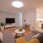 Lägenhet Malemi *